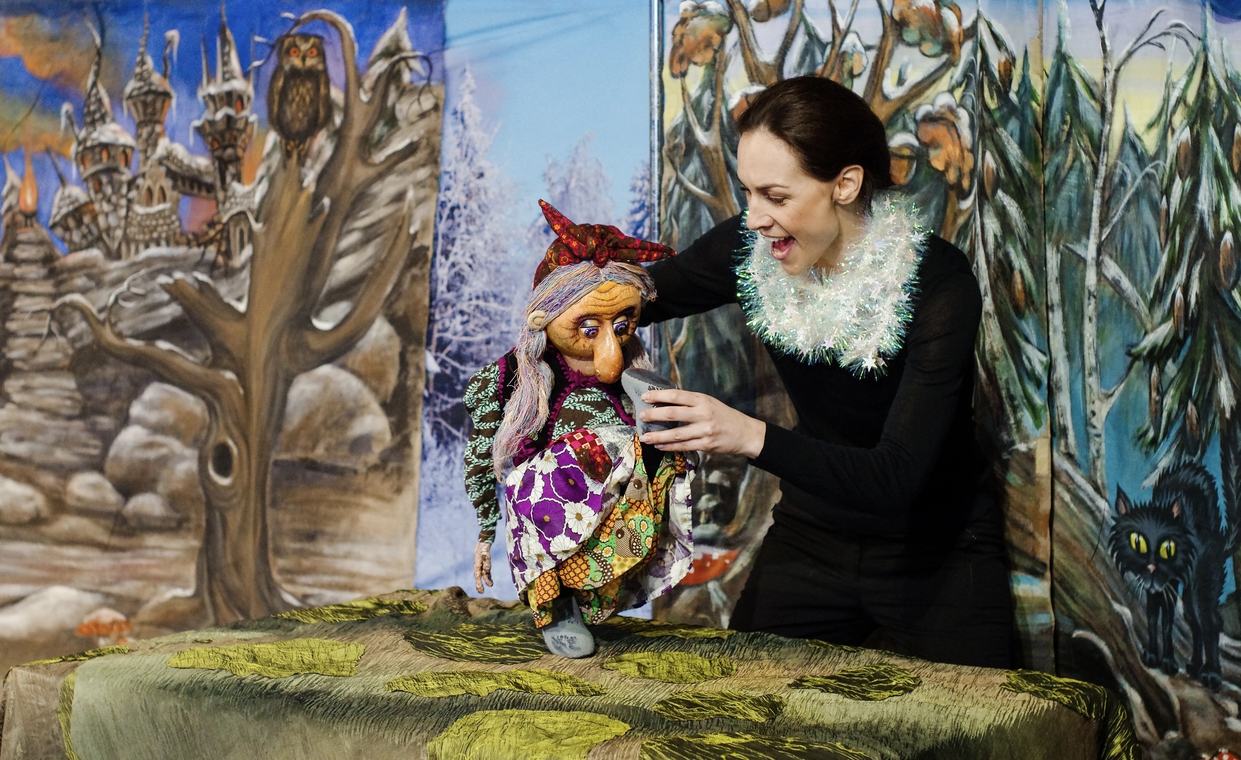 Новогодние приключения в сказочном королевстве — сцена