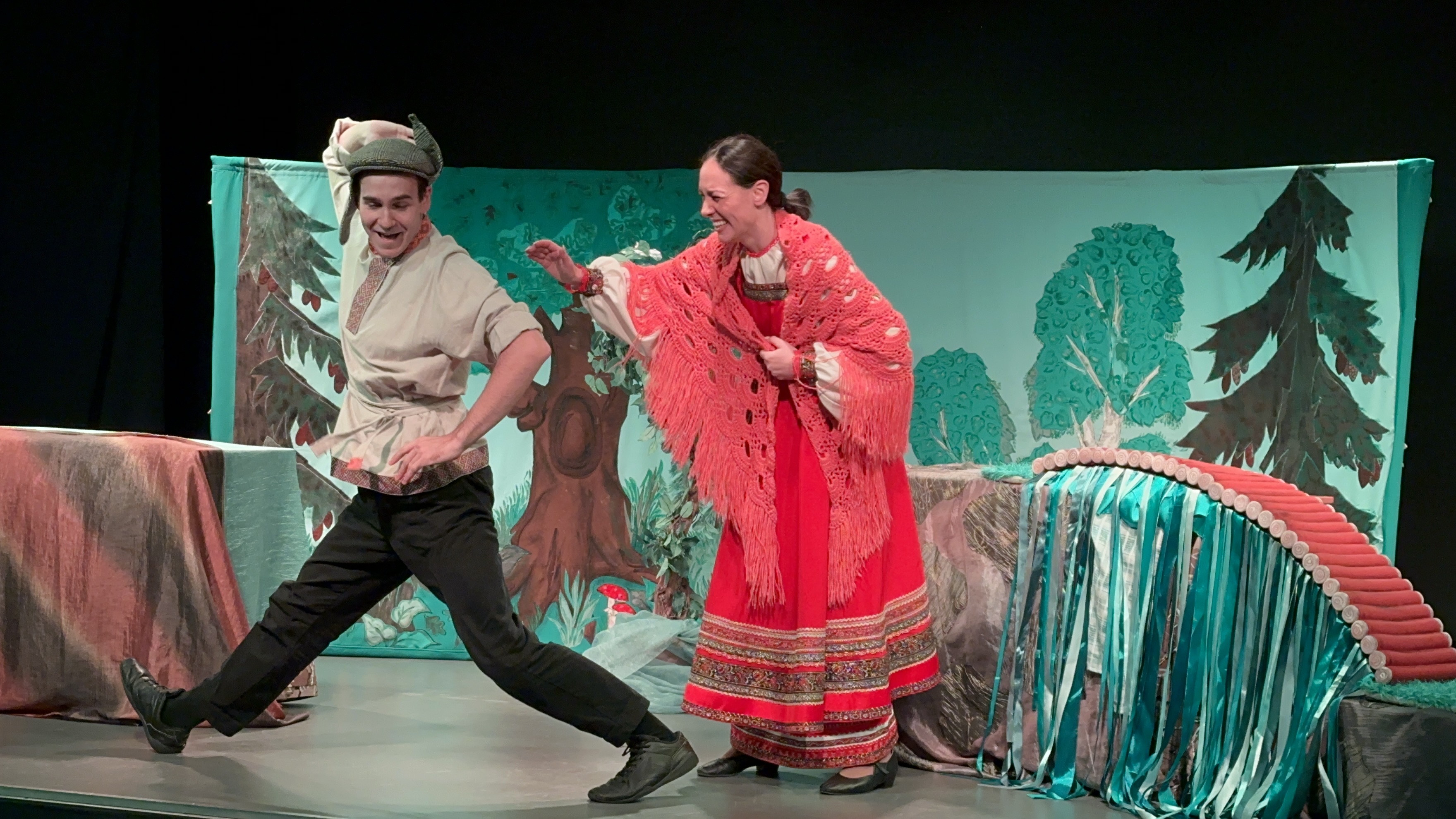 Колобок — сцена